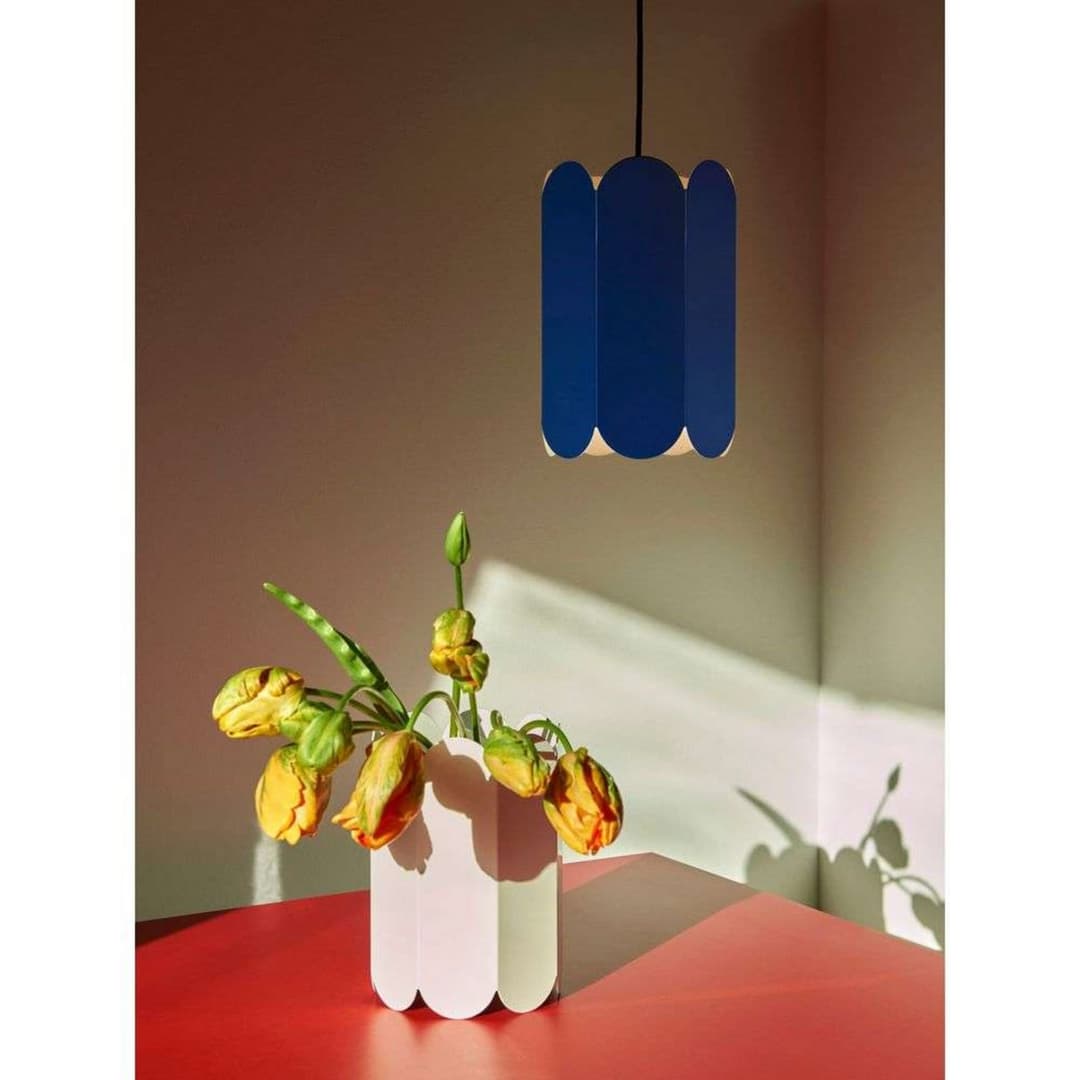 Arcs Lampenschirm Cobalt Blue - HAY - Wohnzimmer - Metall