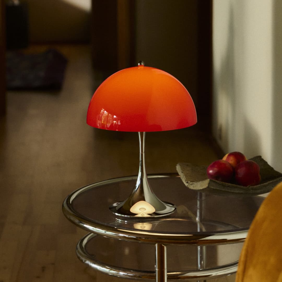 Panthella 250 Portable Original, opal-rot - Louis Poulsen - Terrasse - Design - Kunststoff - Rund