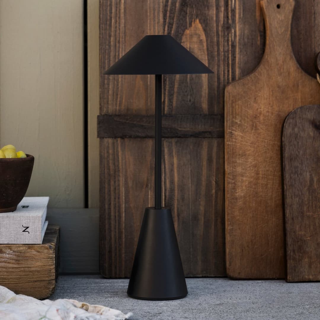 Cannes PORTABLE Tischlampe, schwarz, IP54 - Globen Lighting - Terrasse - Design - Kunststoff - Einflammig