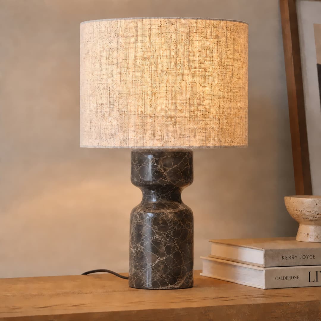 Marcella Tischlampe, Höhe 45 cm, braun/creme, Marmor - Lucande - Wohnzimmer - Modern - Stoff / Textil